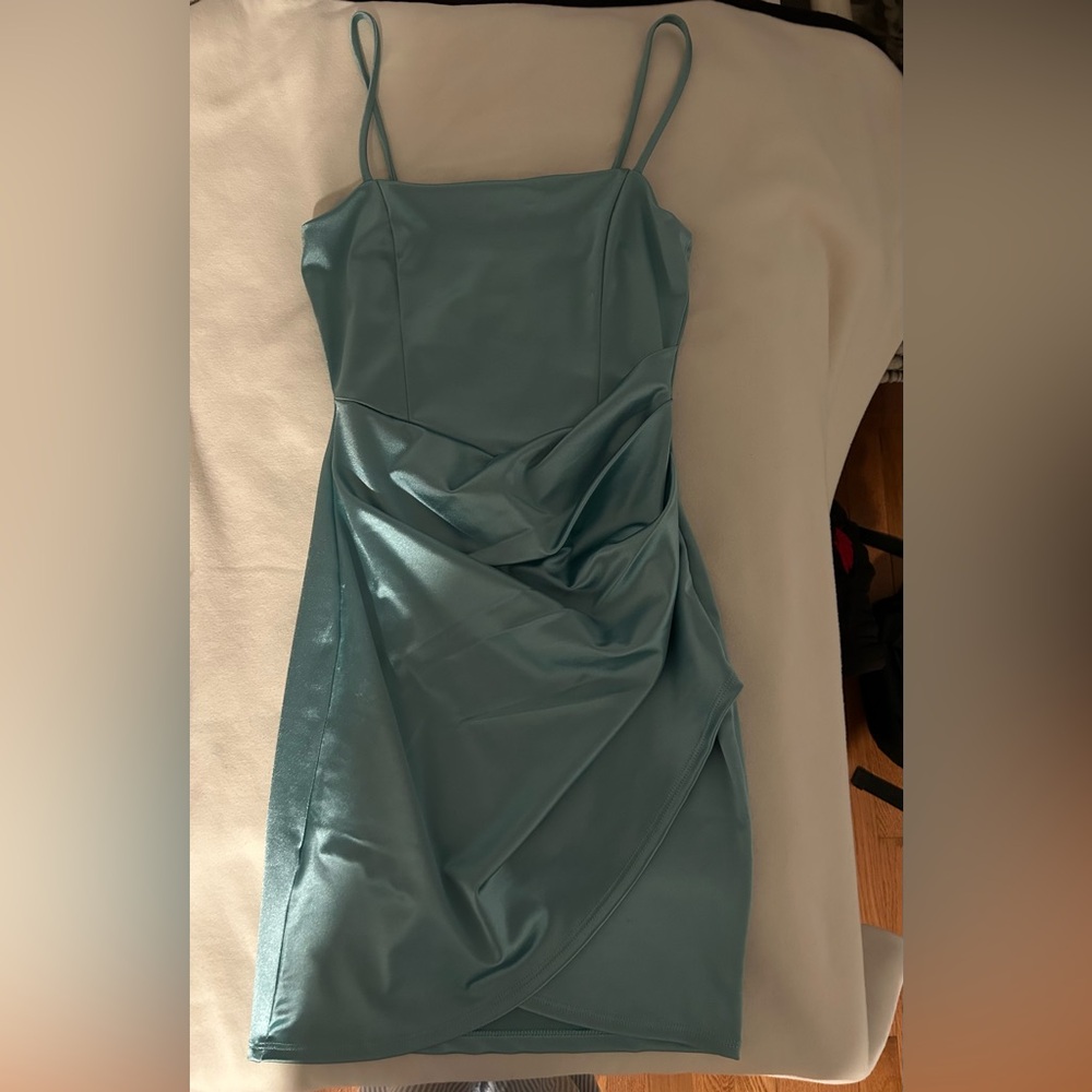 Windsor dress! Teal blue shimmery. Short but really cute, size xs